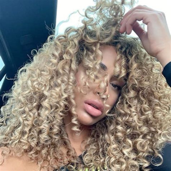 Pin by Amiyacro on Curly hair styles naturally Prince instagram