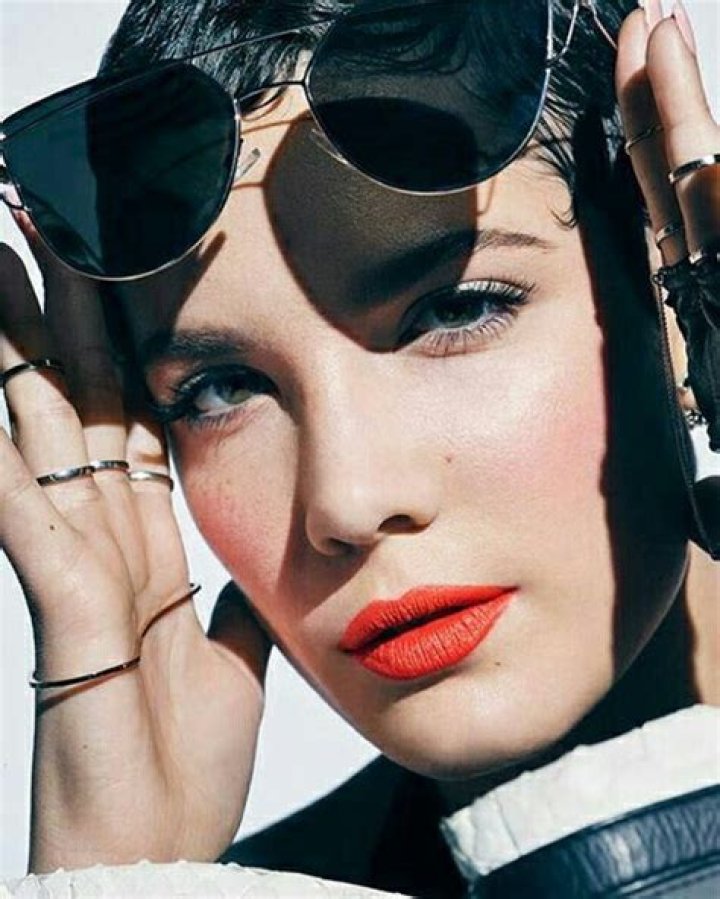Pin by PRITYBRAUN on Beauty & the Style my Eye beholds. Erykah badu