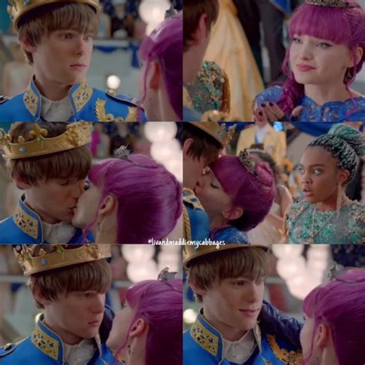 Pin on Descendants 2 (2017)