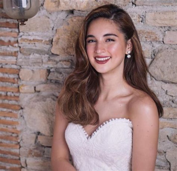 Pin on Filipina Beauty