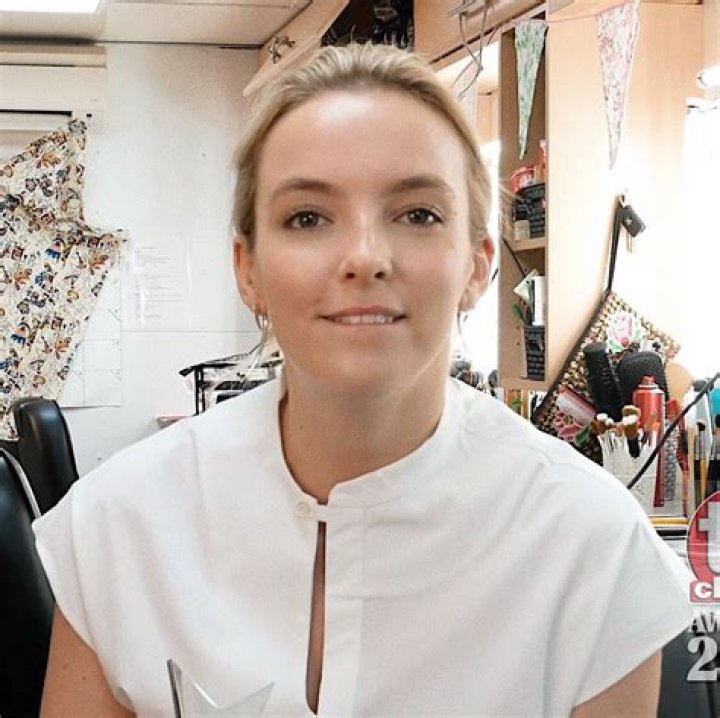Pin on Jodie Comer
