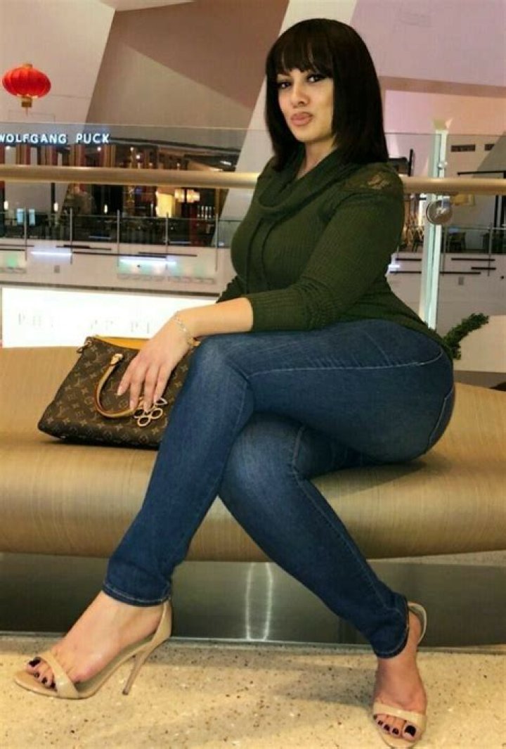 Pin on Voluptuous curves