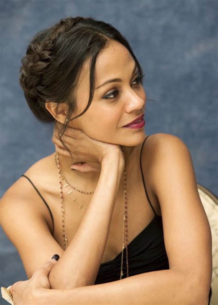 Pin on Zoe Saldana )