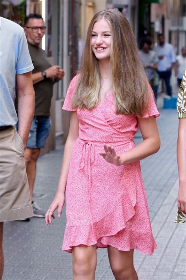 Princess Leonor of Spain will begin military training after graduating