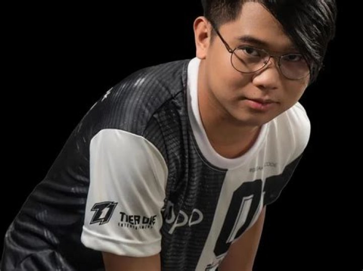 Profil Biodata Edward Pemain Blacklist International Lengkap Instagram