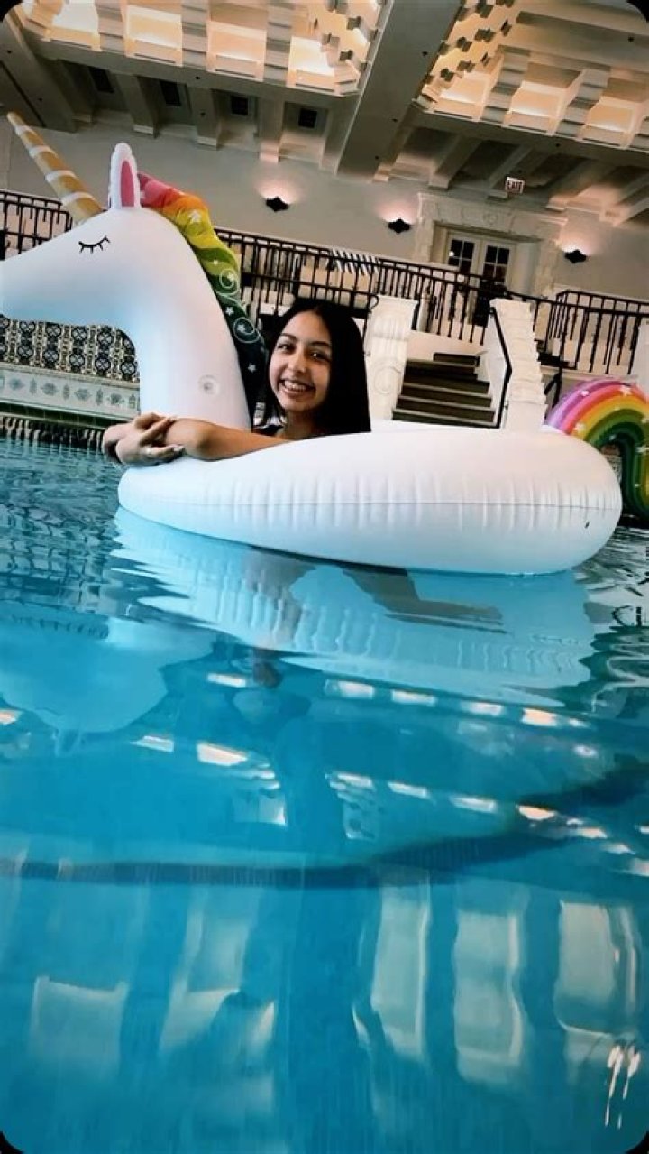 Queenlivia Small Ass Huge Tits Bed Pussy Sex Booty Hot Influencer My
