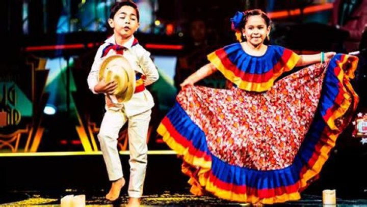 Quiero aprender a bailar cumbia Manuel Chapincito 4/6/22 YouTube