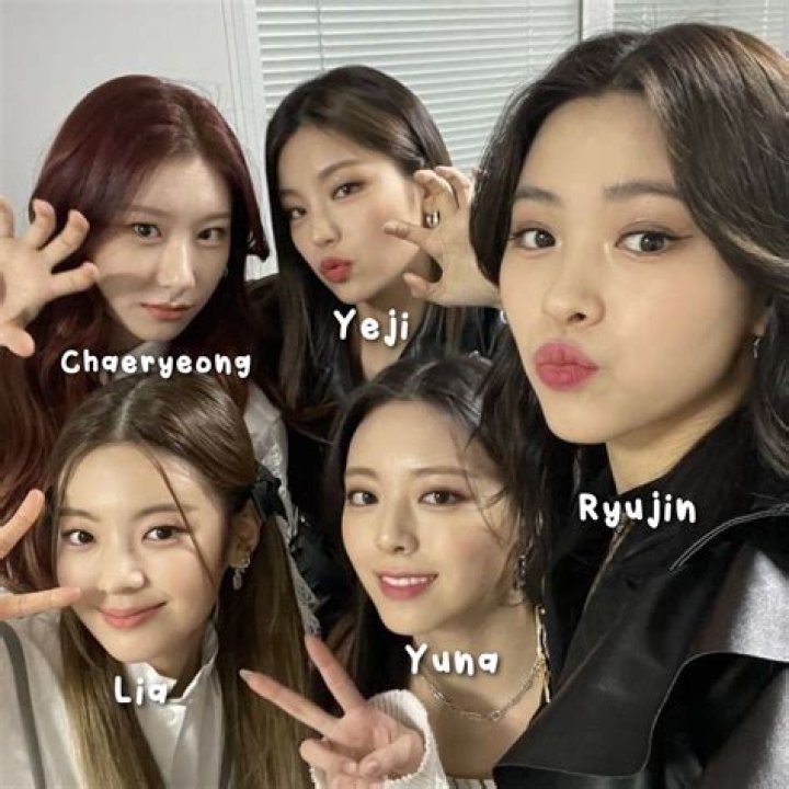 Ranking All 5 ITZY Members Vote for Your ITZY Bias