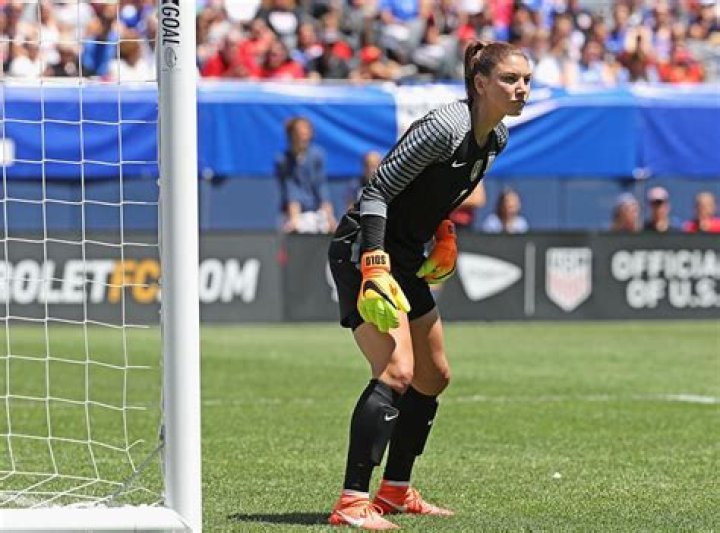 Rapinoe A Bully Over Kneeling? Richland's Hope Solo Sharp Remark