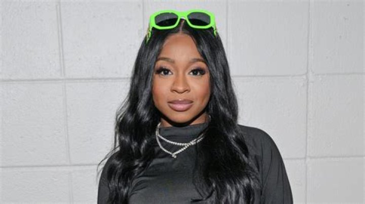 Reginae Carter Shows Off Her Twerking Skills In Her Brand New Home