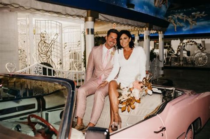 Renew Wedding Vows Las Vegas Style Mon Bel Ami Wedding Chapel