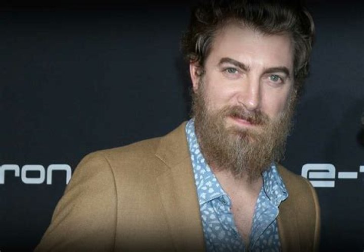 Rhett McLaughlin Bio, Facts, Family Life of YouTube Personality