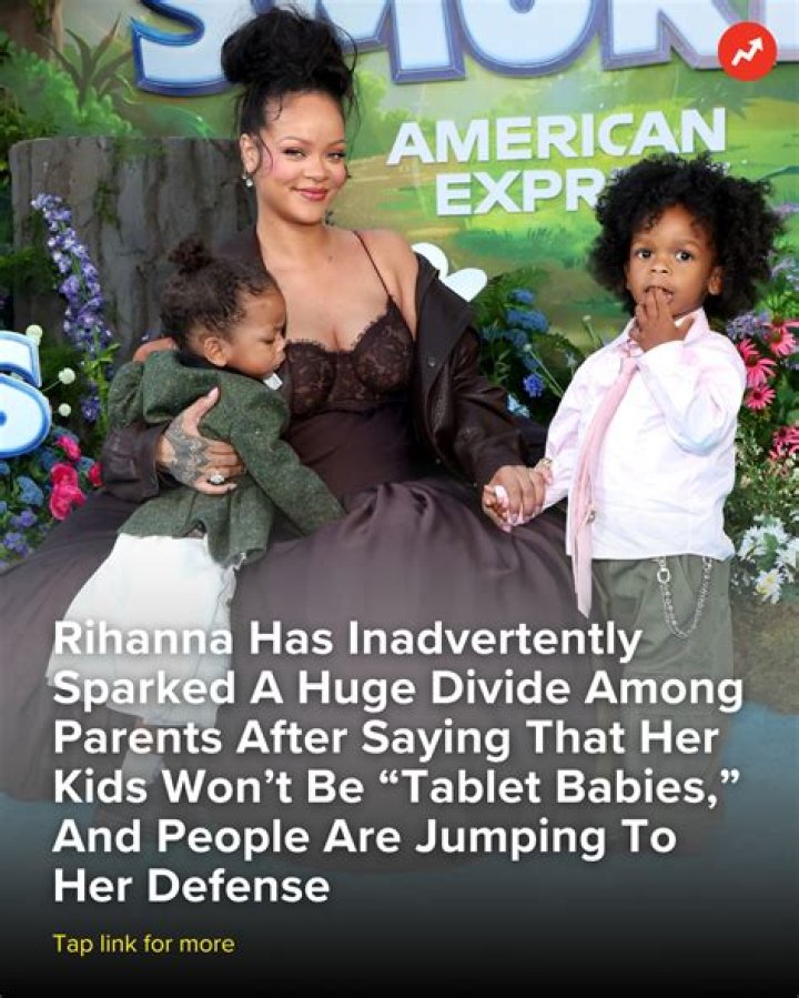 Rihanna Loves Her Parents Again!
