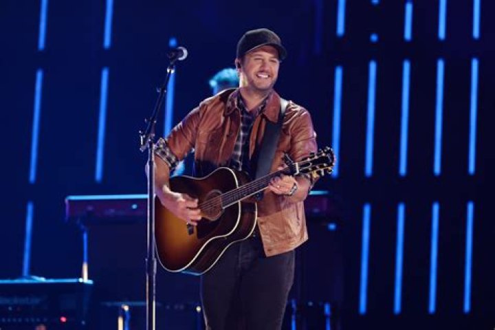 Riley Green1555427575 Sounds Like Nashville