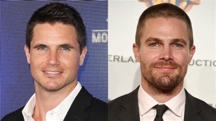 Robbie Amell Stephen Amell