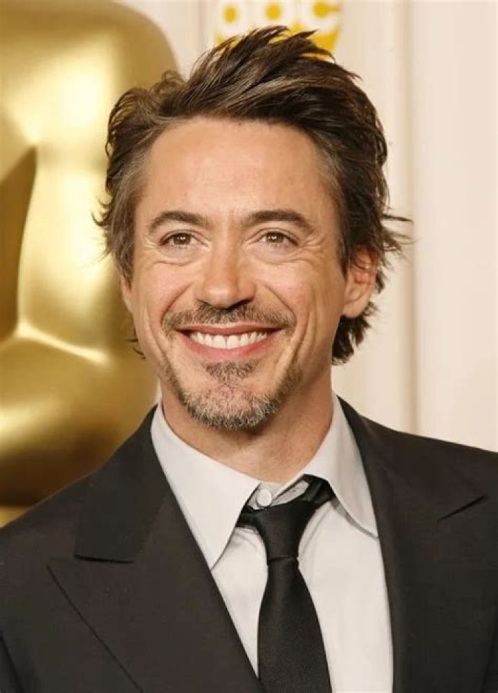 Robert Downey Jr, still looks good with messy hair. LadyBoners