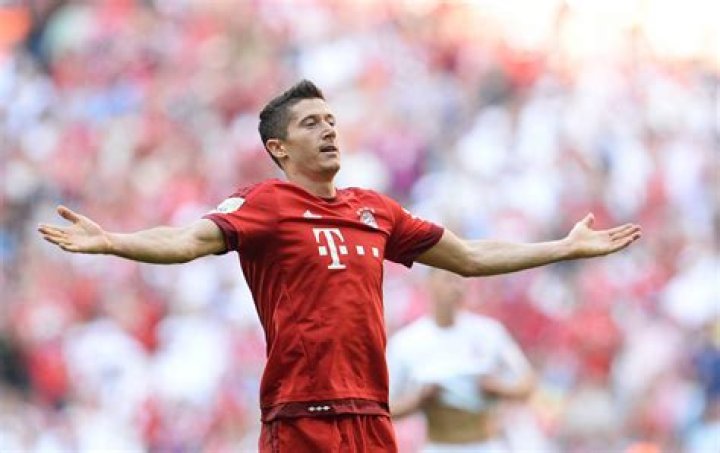Robert Lewandowski Robert Lewandowski Wallpapers Images Photos