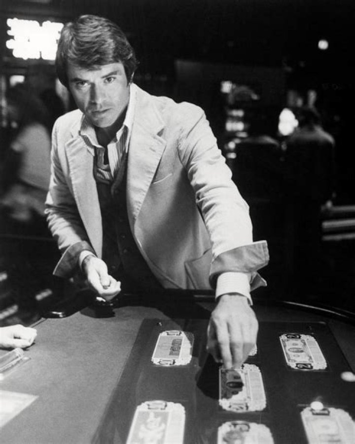 Robert Urich played detective Dan Tanna on "Vegas" Sexy actors