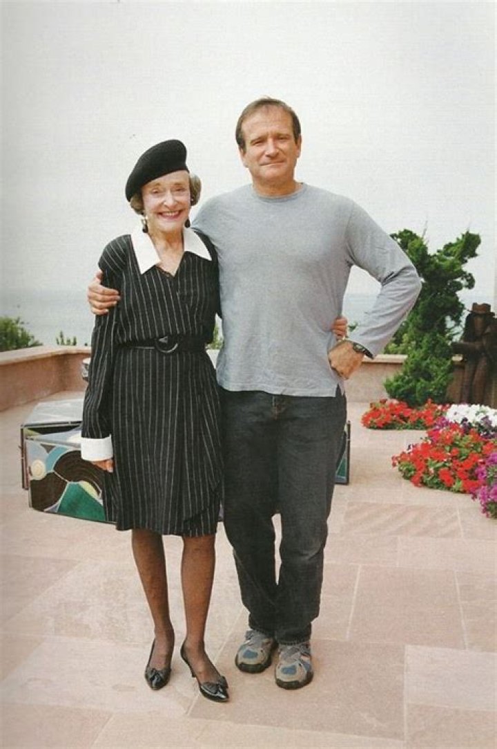 Robin Williams and his mother Laurie McLaurin cracking each other up at