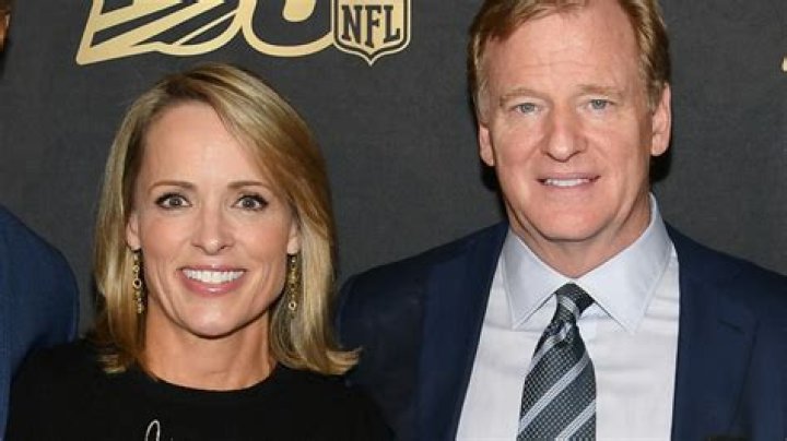 Roger Goodell Wife Jane Skinner Twins, Net Worth, Daughters, Salary