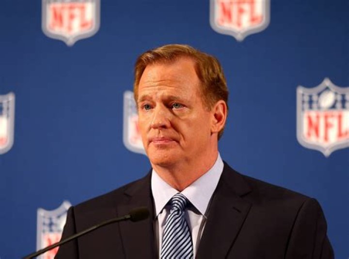 Roger Goodell Wiki, Net Worth, Age, Height, Wife, Salary