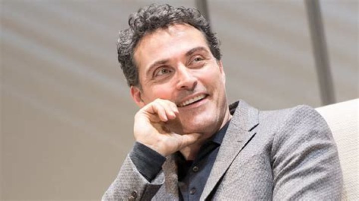 Rufus Sewell Biography; Net Worth, Age, Height, Nationality, Family And