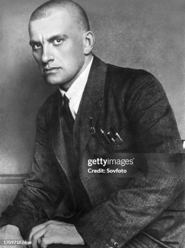 russianstyleRussian Futurist Poet Vladimir Mayakovsky Tumblr Pics