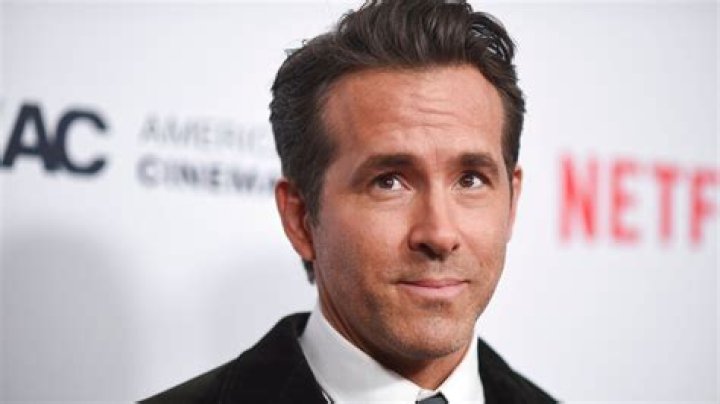 Ryan Reynolds' shares sweet snap with baby daughter James