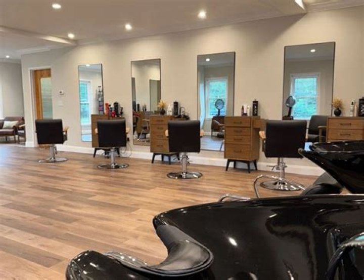 SALON BRIDGETT&Eacute; 81 Photos 169 Center Square Rd, Woolwich Twp, New