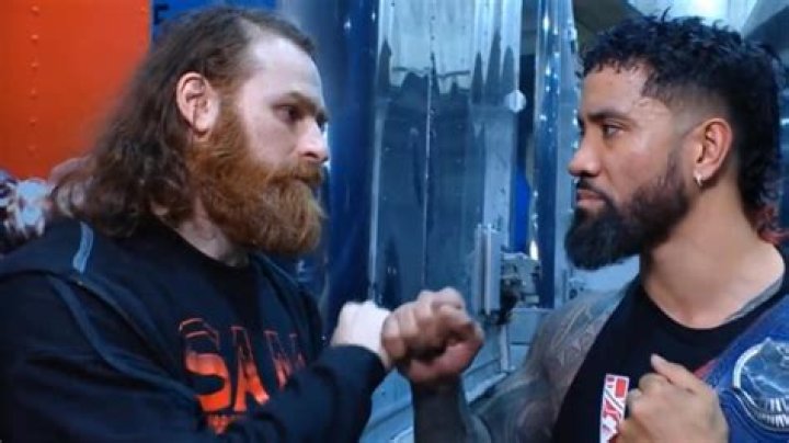 Sami Zayn and Jey Uso share another heartfelt moment at a WWE Live