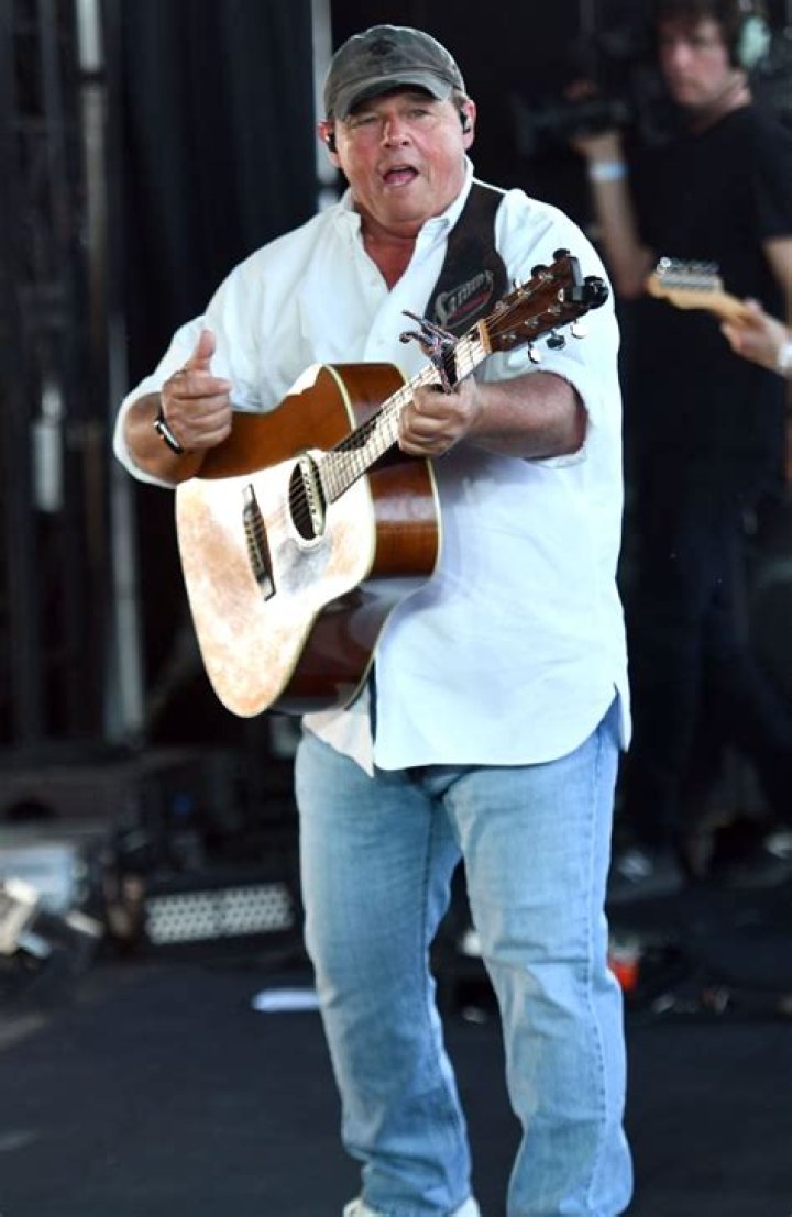 Sammy Kershaw 2024 Girlfriend, net worth, tattoos, smoking & body