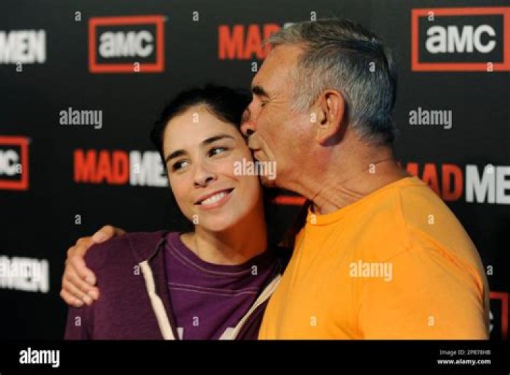 Sarah Silverman gets a kiss from exboyfriend Jimmy Kimmel on the