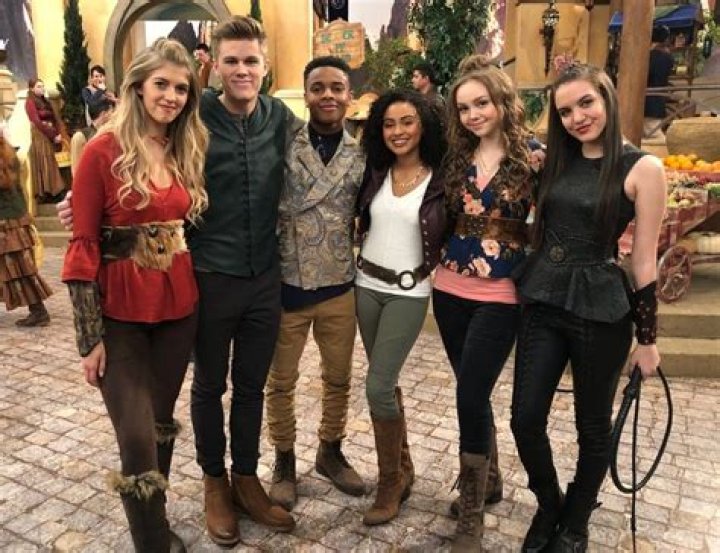 Savannah May and the Knight Squad cast Knight squad, Owen joyner