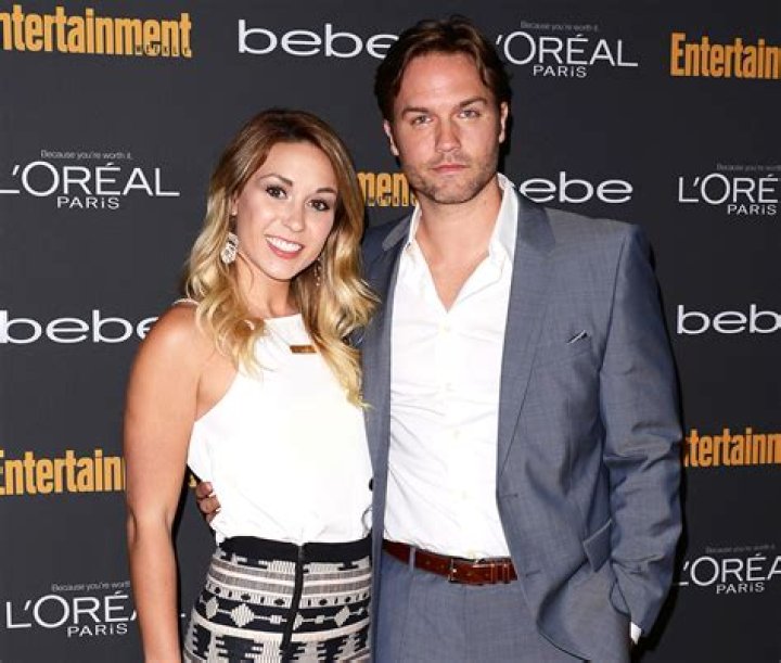 Scott Porter Marries Kelsey Mayfield! Us Weekly