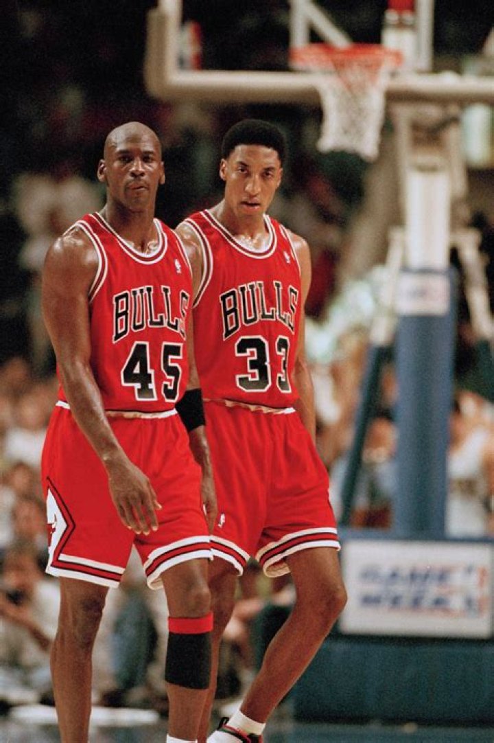 Scottie Pippen in New Book Michael Jordan and I 'Aren&rsquo;t Close and