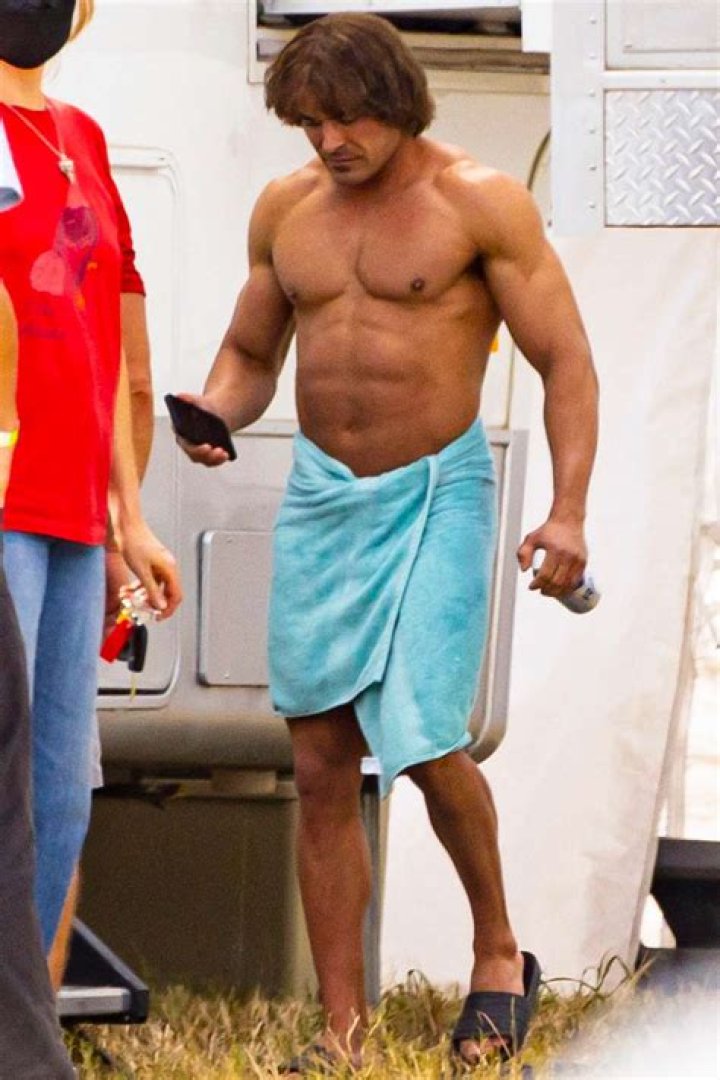 See Zac Efron as Pro Wrestler on Set of Movie The Iron Claw