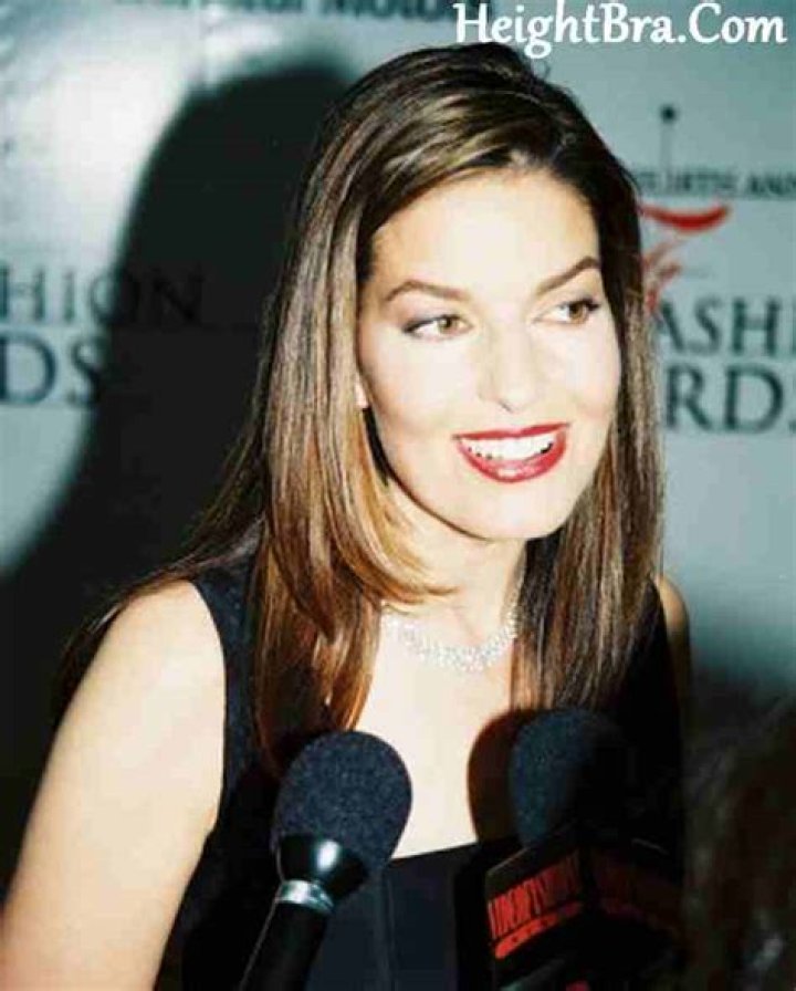 Sela Ward Height, Weight, Bra, Bio, Figure Size