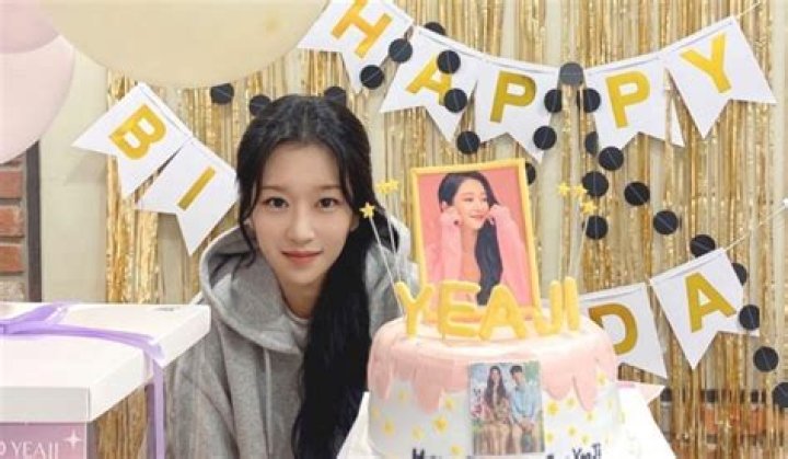 Seo Ye Ji Birthday Real Name Age Weight Height Family Facts Images