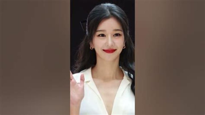 Seo Yeji makes first public appearance after scandal
