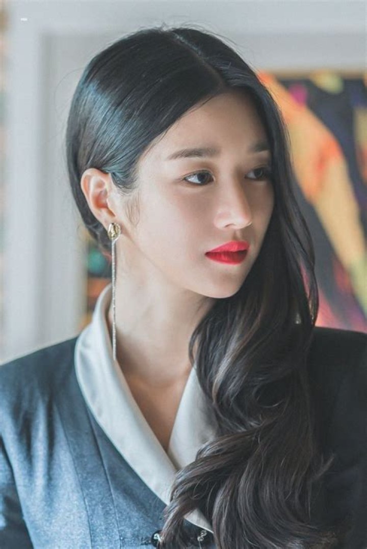 Seo YeJi talk to the Filipino fan boy Named Ace Co for her New Drama