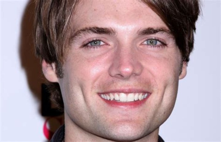 Seth Gabel Pledges His 'Allegiance' Front Row Features