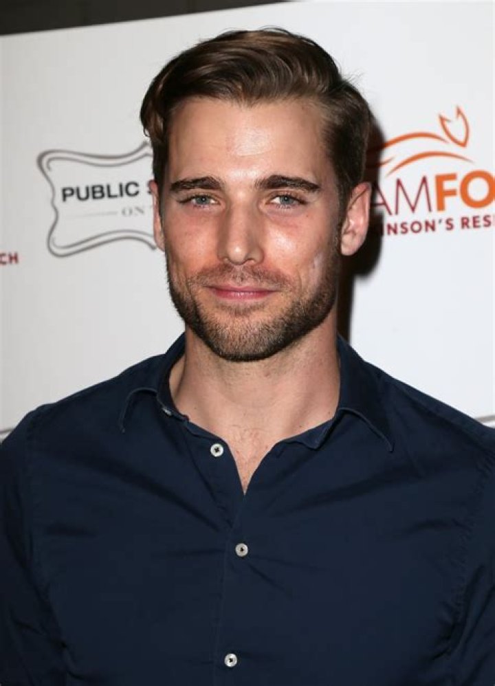 Sexy Dustin Milligan Pictures POPSUGAR Celebrity Photo 17