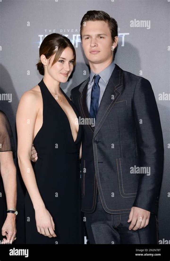 Shailene Woodley and Ansel Elgort Hollywood Hits the MTV Movie Awards