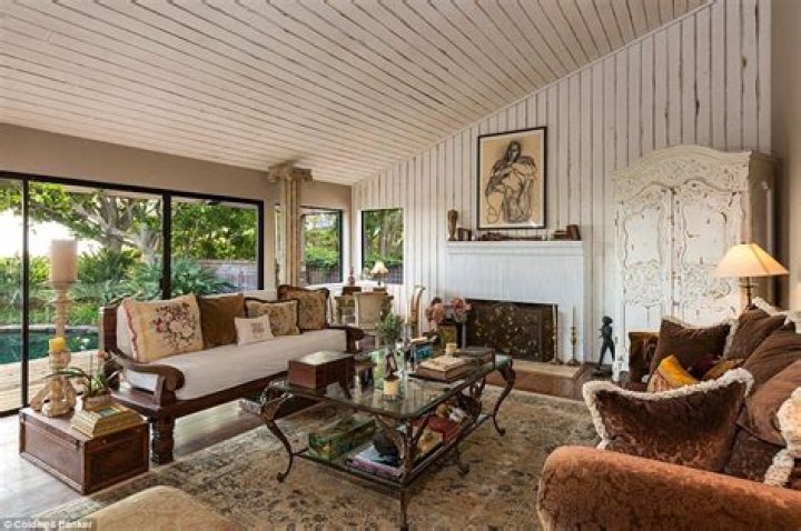 Shannen Doherty, 44, sells her Malibu home for nearly 2.3 million