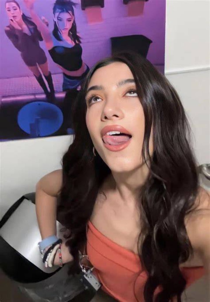 She wants your cum Scrolller