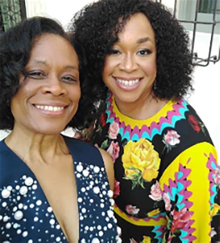 Shonda Rhimes Husband, Boyfriend, Net Worth, Parents