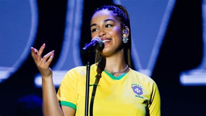 Siblings Jorja Smith Brother Luca And Sister Details