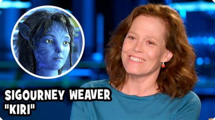 Sigourney weaver playing the role of the Great Royal Wife of King Seti I, Muttuya, with Joel