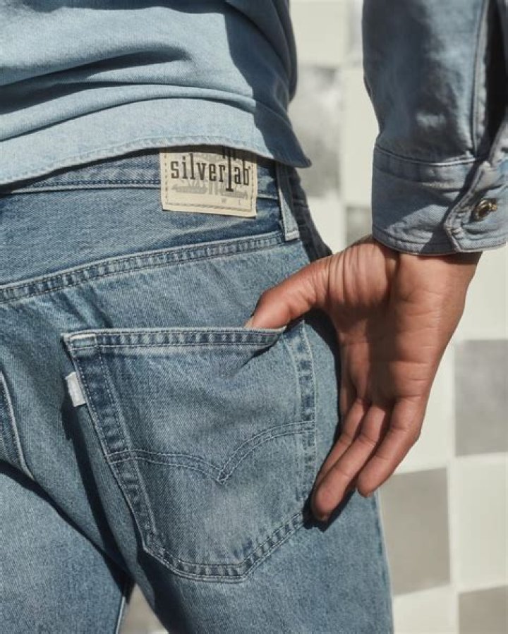 Silver Tab Mom Jeans with a Camel Toe anneclohmer Flickr