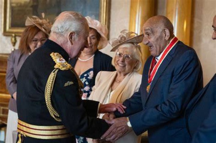 Sir Robinson Little Red